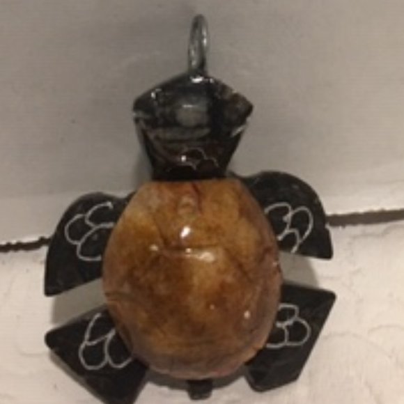 NEW Sea Turtle Polished Marble Stone Figurine Pendant Hand Crafted 1.75" - Picture 6 of 12